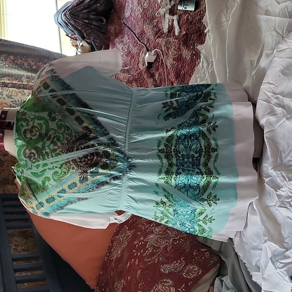 Top - Picture 3 of 4